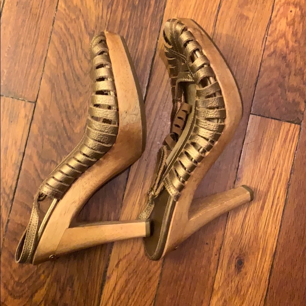 Michael Kors pump - Picture 2 of 4